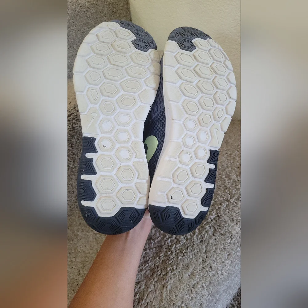 Nike Flex Experience RN6 Women’s Shoes Size 9